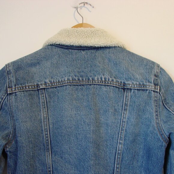 Levi's Sherpa Denim Trucker Jacket Premium Levi's Snap Buttons Size Small - Picture 15 of 16